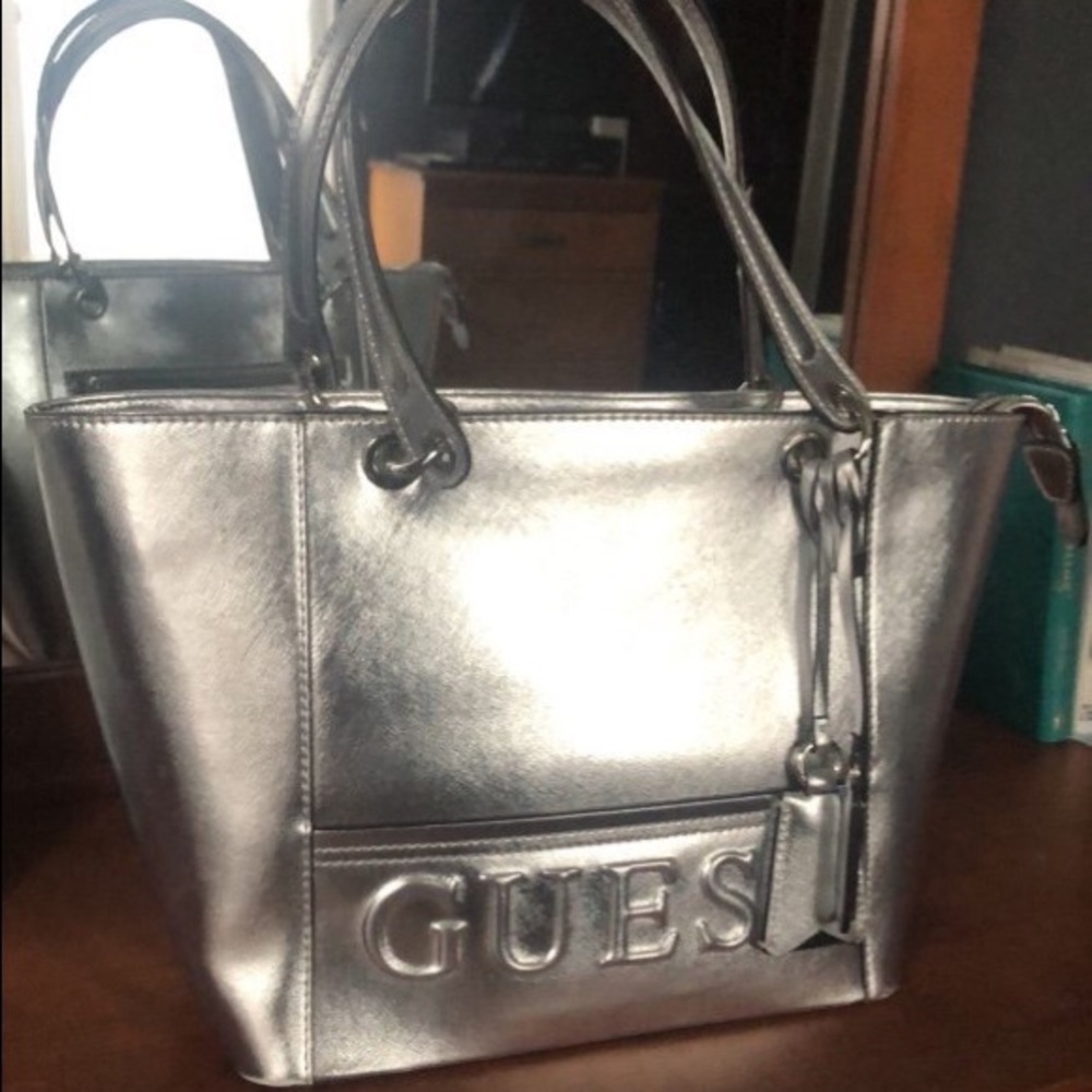 Guess Tote